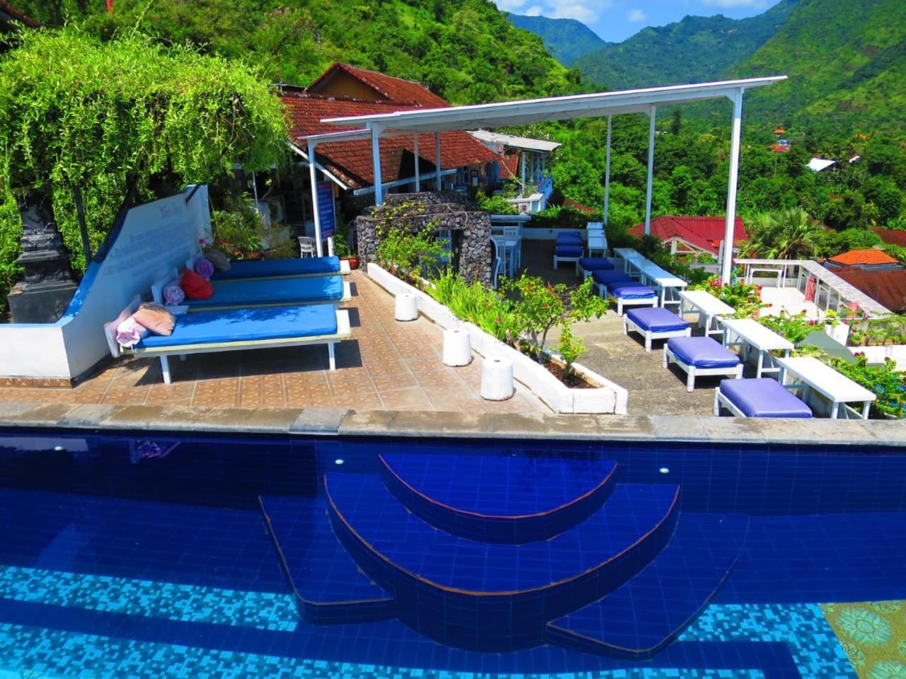 Waenis Sunset View Hotel And Restaurant, Amed, Bali Exterior photo