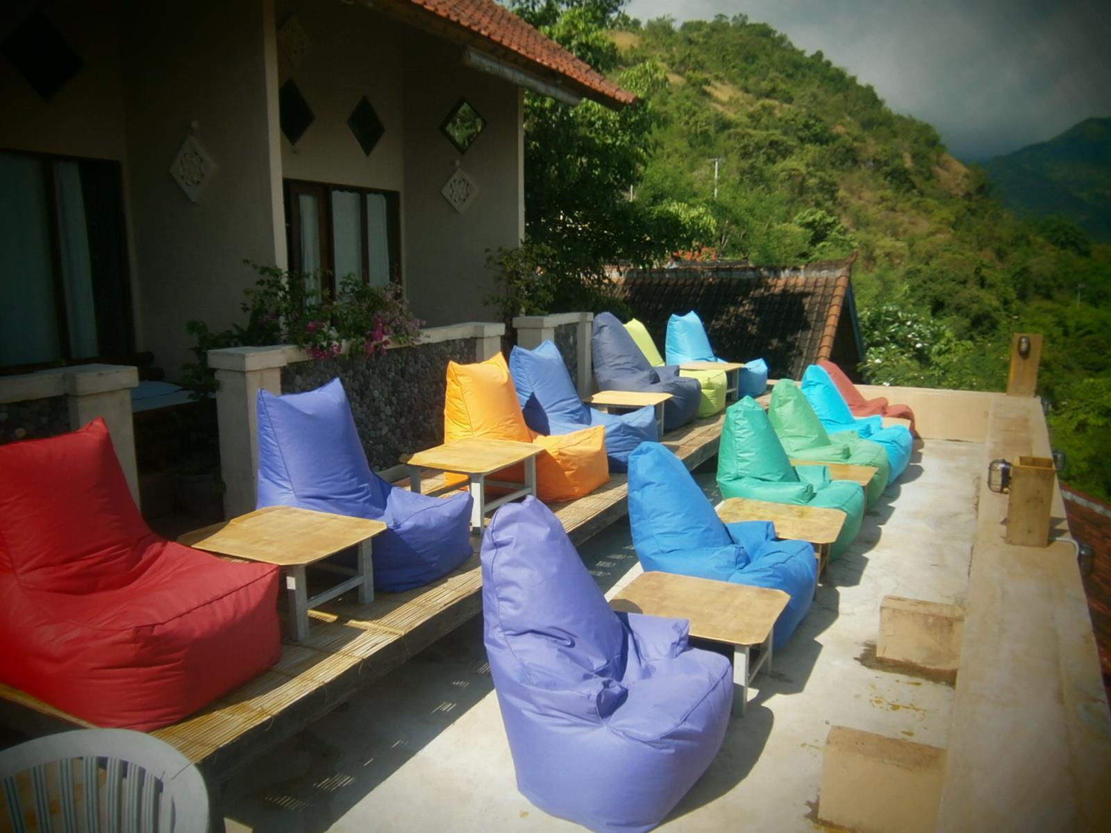 Waenis Sunset View Hotel And Restaurant, Amed, Bali Exterior photo