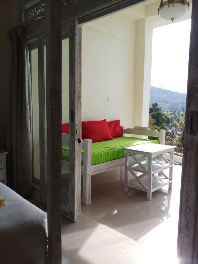 Waenis Sunset View Hotel And Restaurant, Amed, Bali Exterior photo